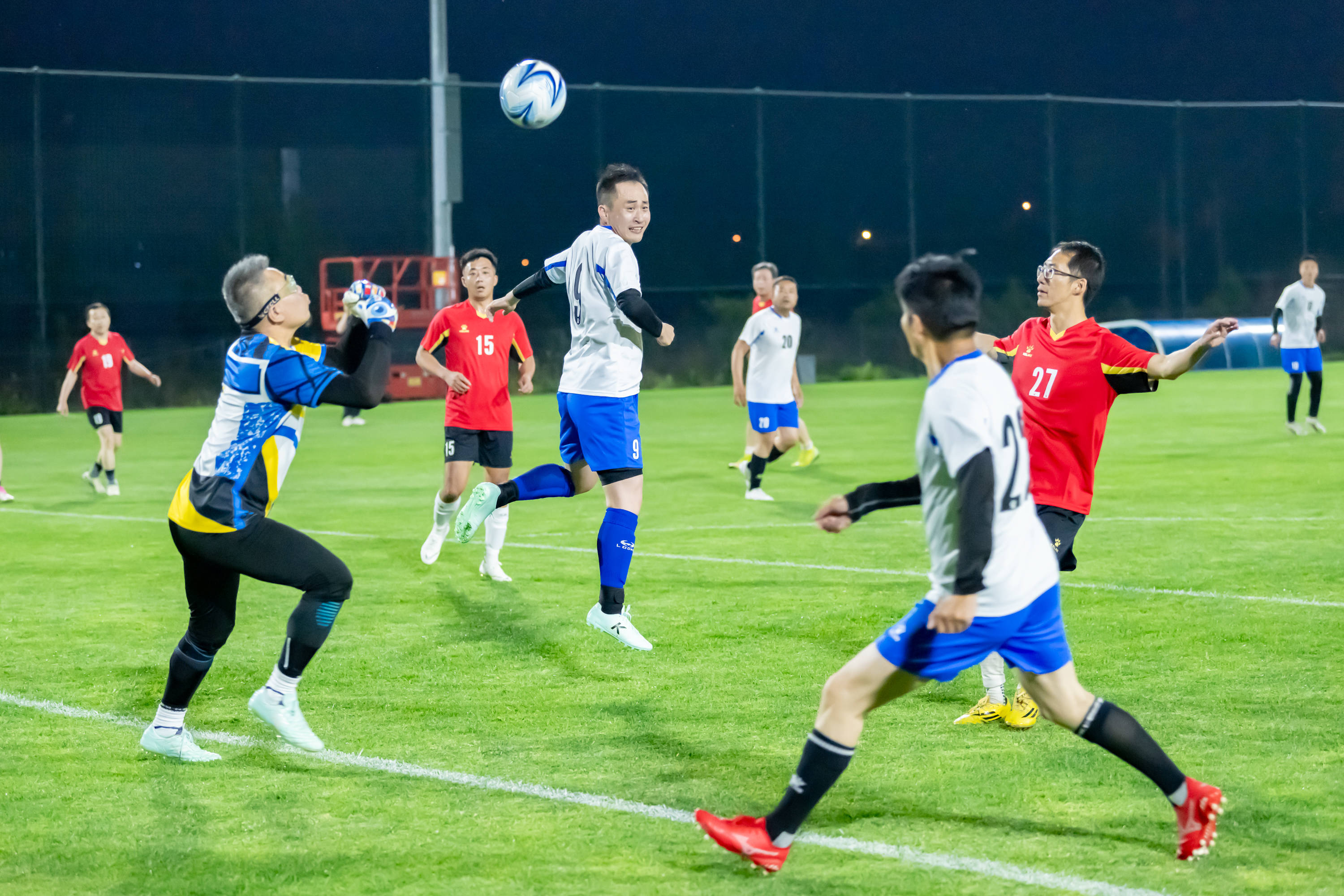 往更吸引人 往更吸引人