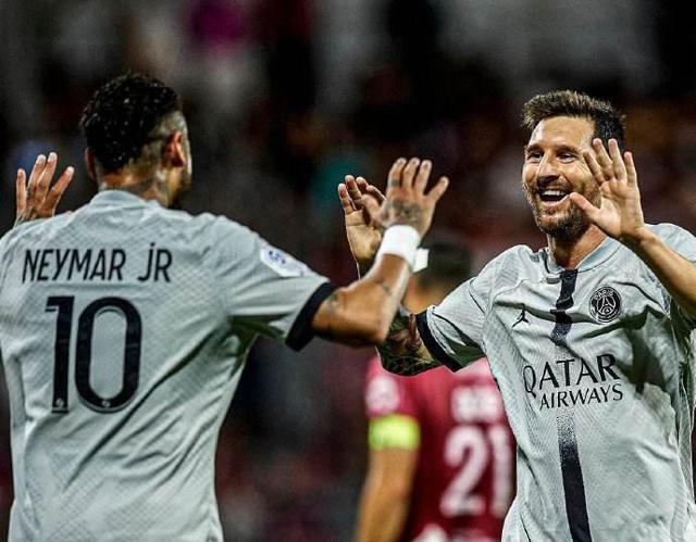 看台屏幕滚 看台屏幕滚